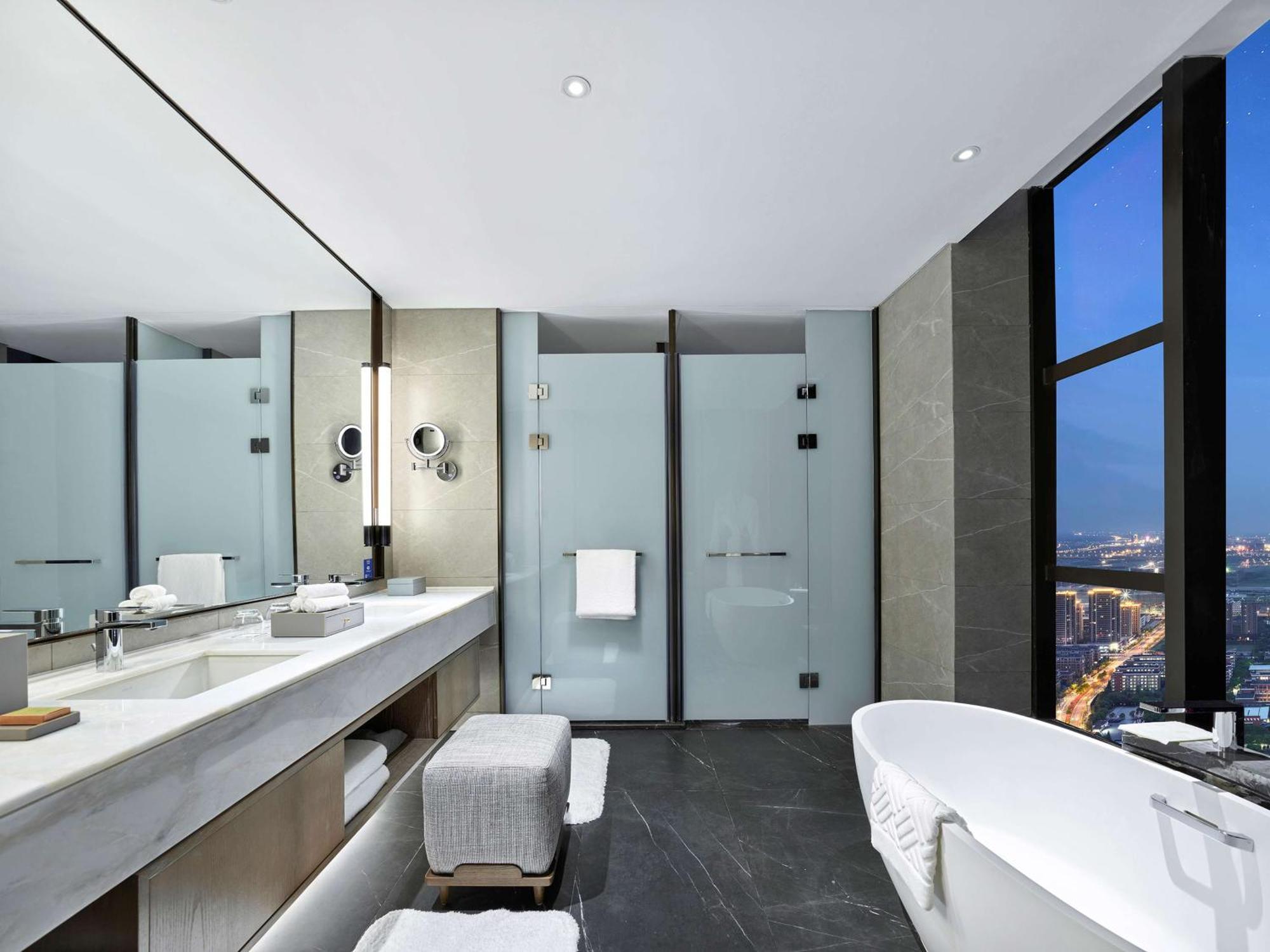 Hilton Jiaxing Hotel Exterior photo