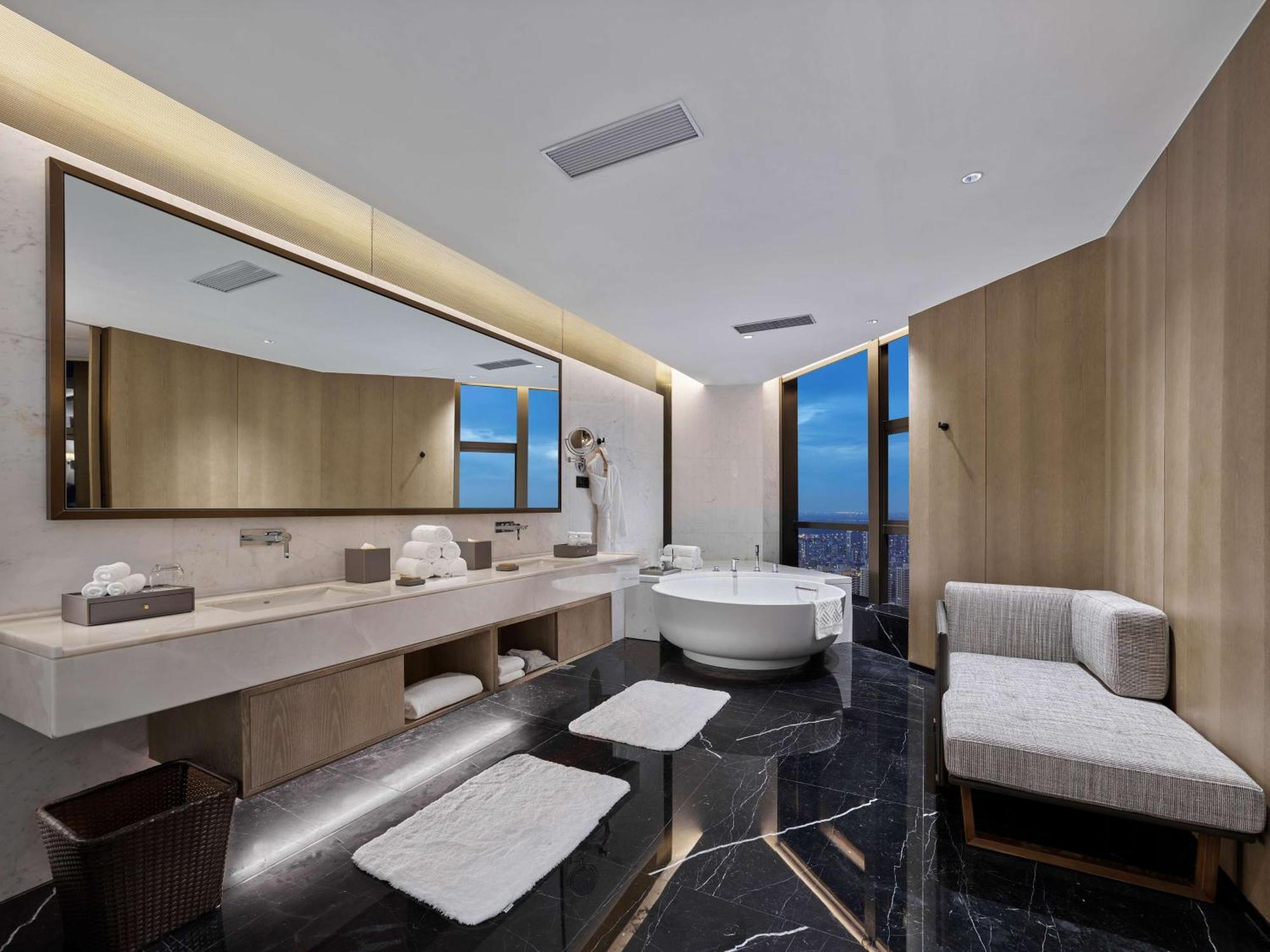 Hilton Jiaxing Hotel Exterior photo